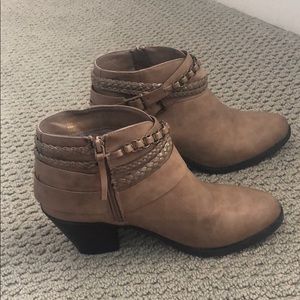 Ankle boots